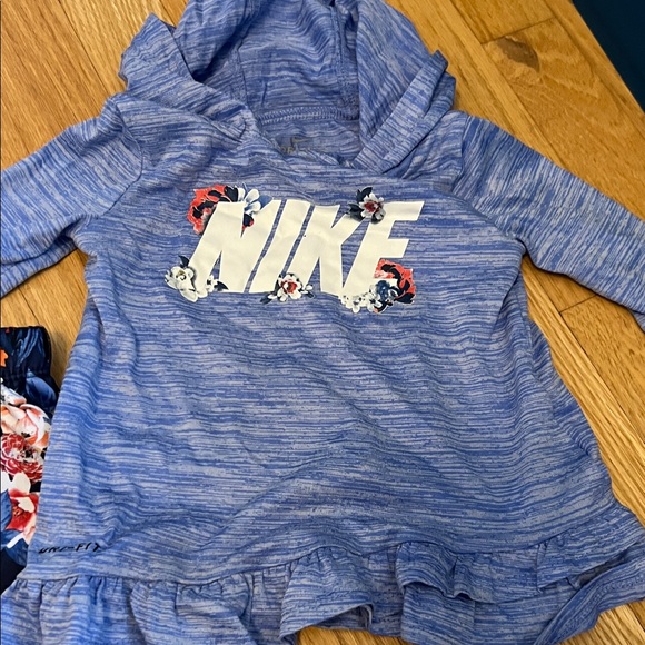 Lot Set of 3 Size 24M NIKE Nike Apparel with Logo 2 Top 1 Pants DRI-FIT GUC ❤️ - Picture 6 of 8